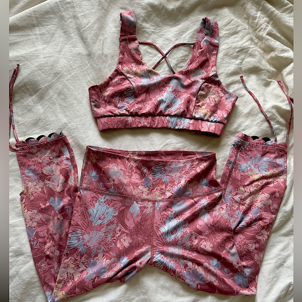 Anthropologie DP yoga wear or workout attire fun pattern fits great! Sz:L